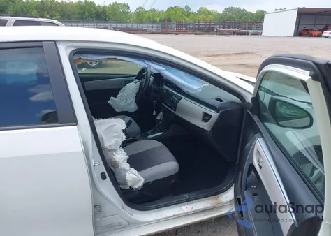 2016 Toyota Corolla Le z USA, uszkodzony, nr VIN 5YFBURHE2GP534621